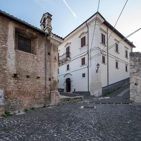 Casa Senatore Apartment Capestrano Exterior photo